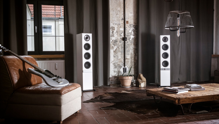 The streaming loudspeakers Stereo L in white version.