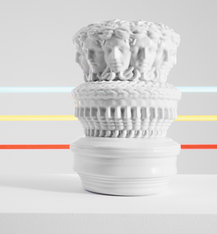 versace euphoria vase product image