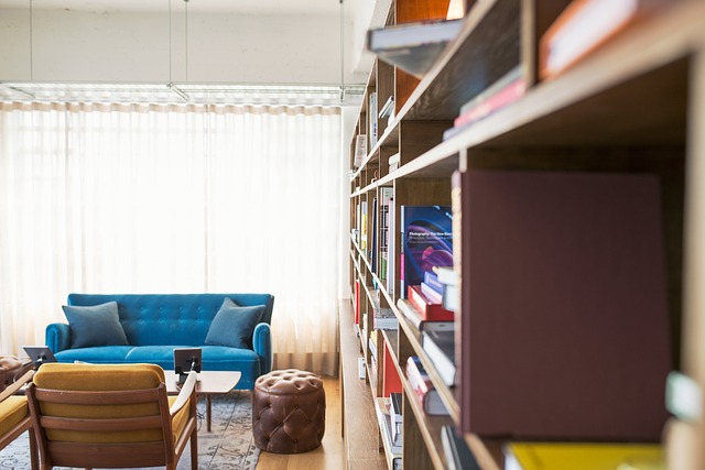 A bookcase can improve room acoustics