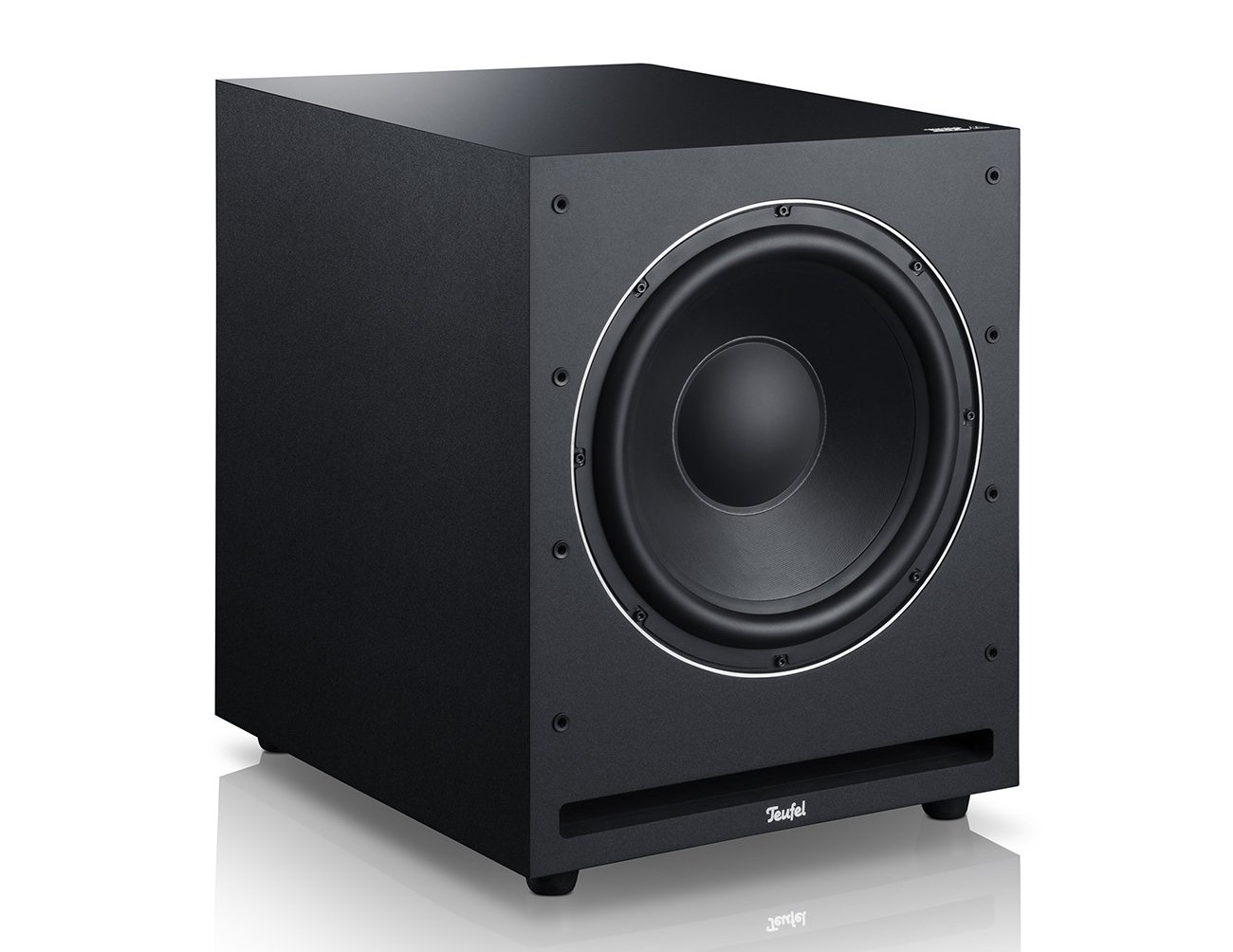 Instead of bass reflex tubes, the subwoofer has a reflective slot.