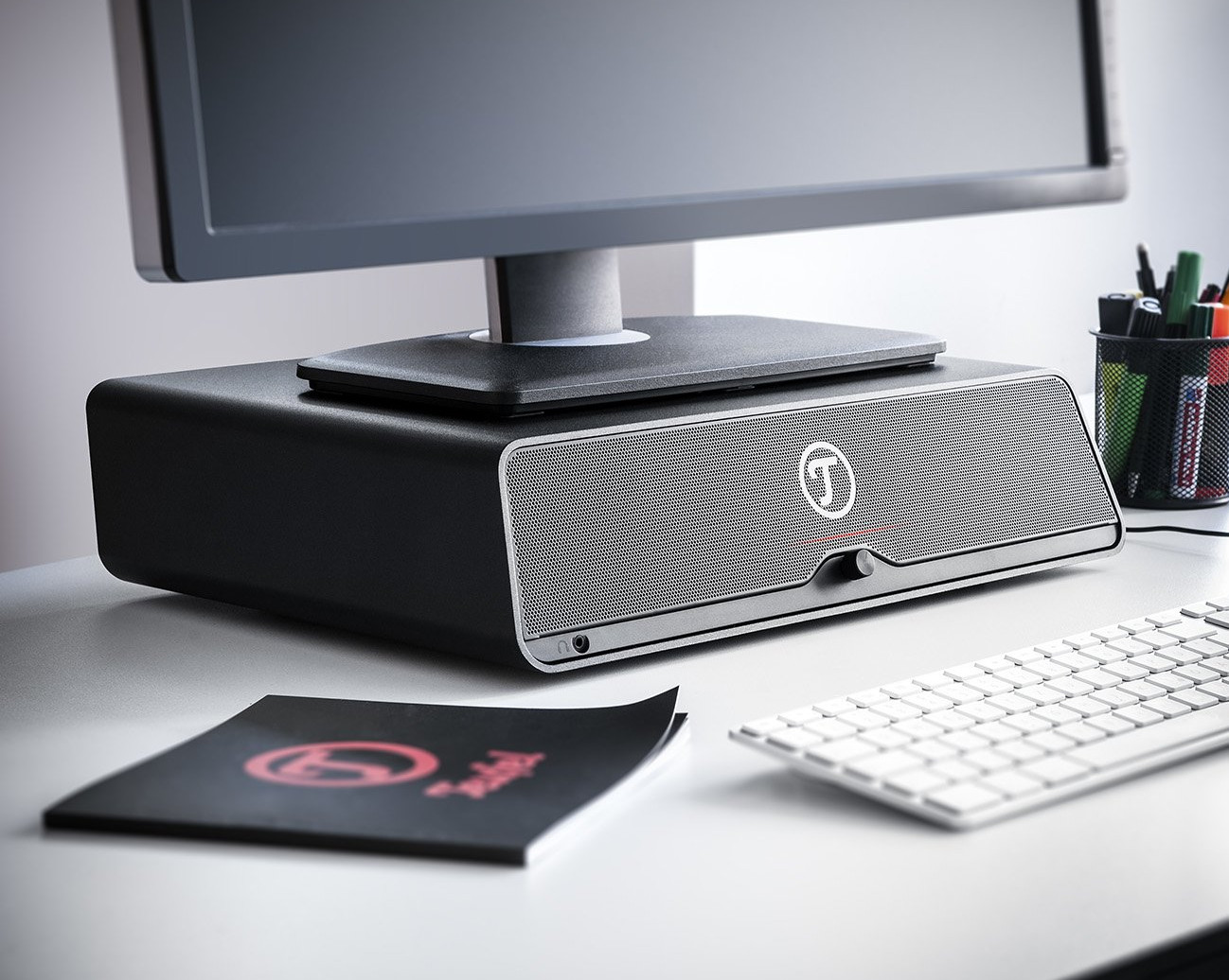 USB loudspeaker with sound card in the form of a sound deck
