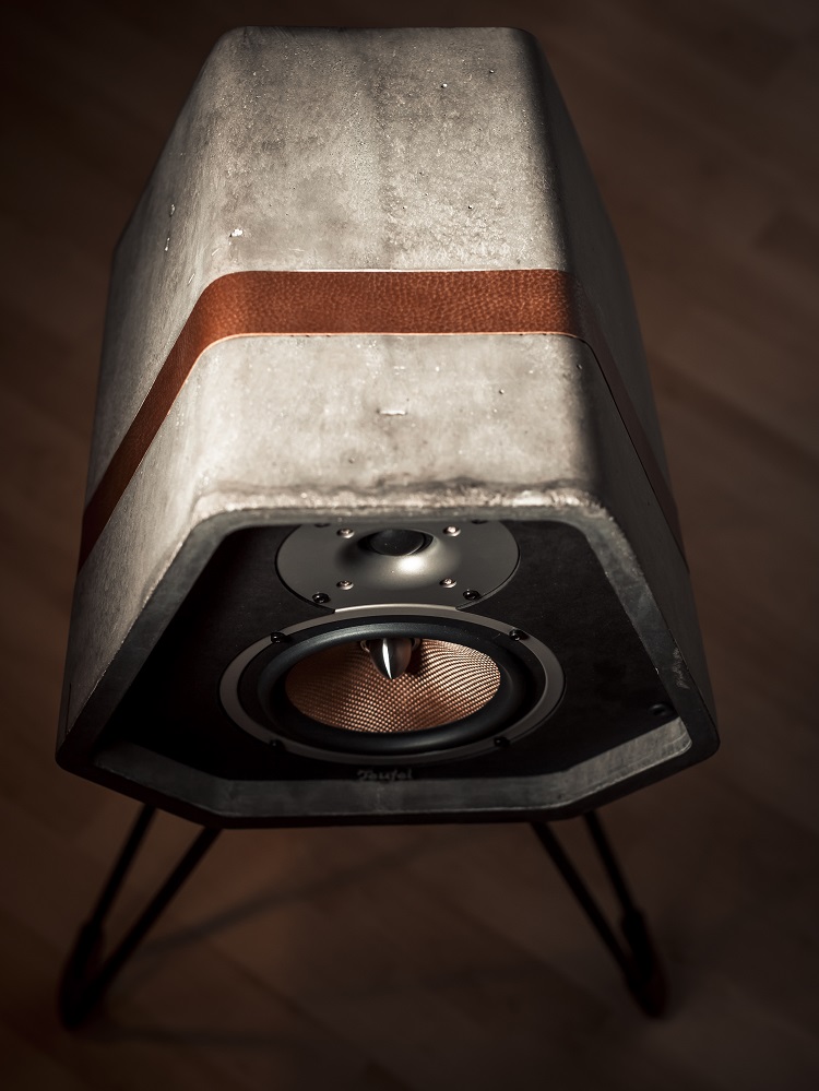 Speaker made out of concrete