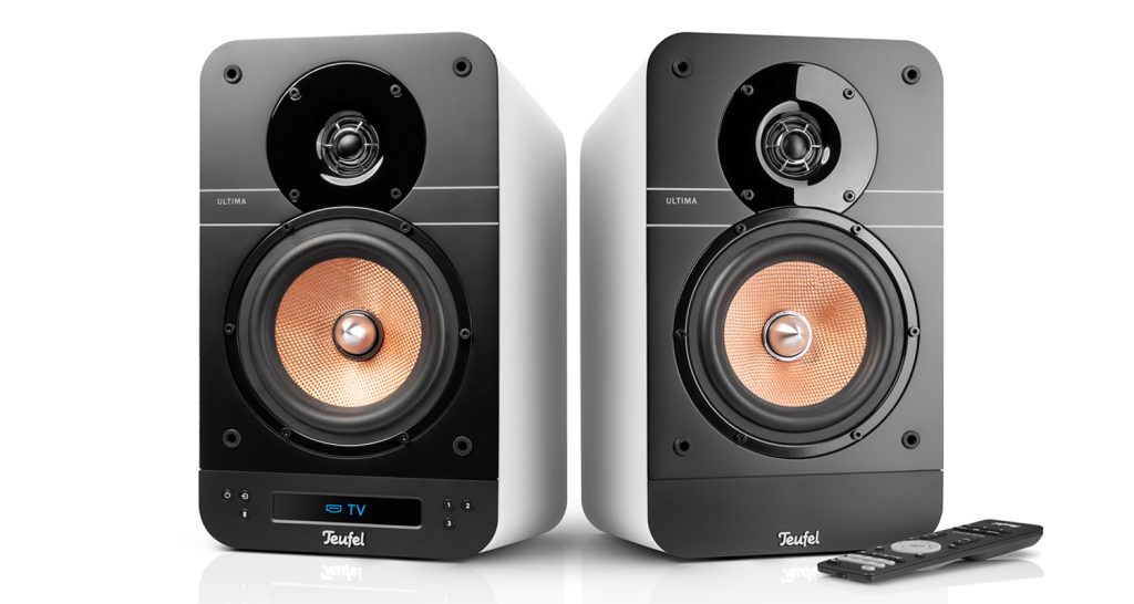 A set of ULTIMA 25 ACTIVE speakers